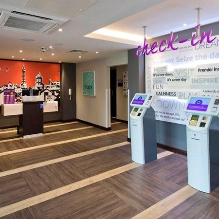 Premier Inn Холихед Экстерьер фото