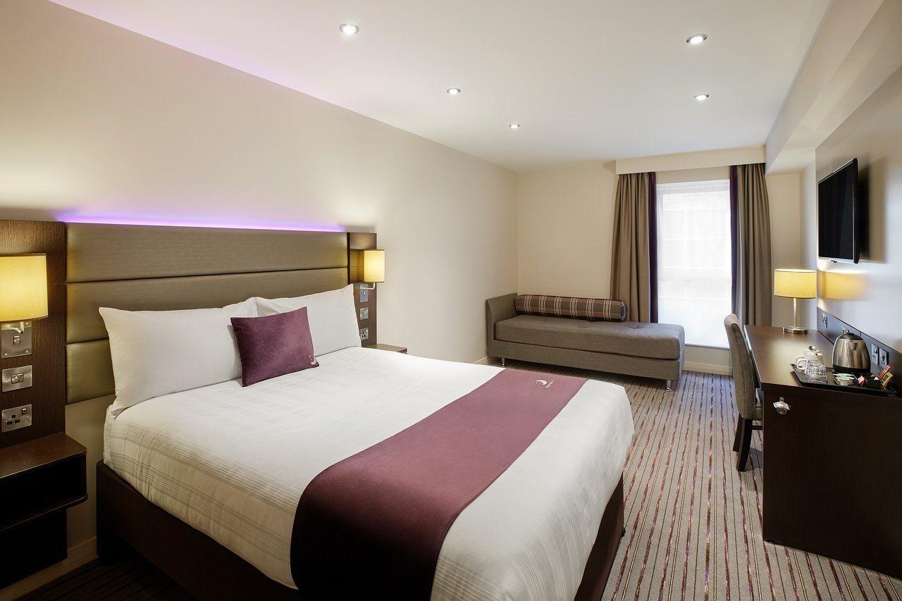 Premier Inn Холихед Экстерьер фото